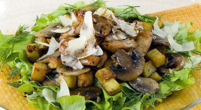 салат из картофеля и курицы