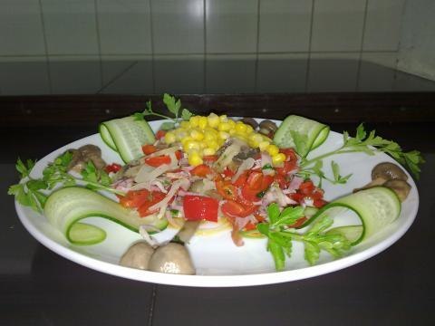 горячий салат с грибами