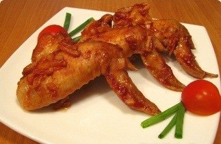 Крылышки, маринованные в соевом соусе