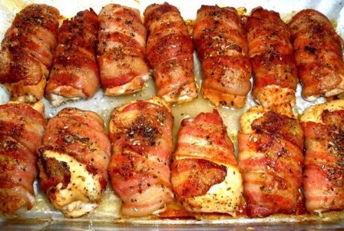 куриные рулетики в беконе