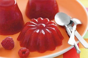 Желе с малиной